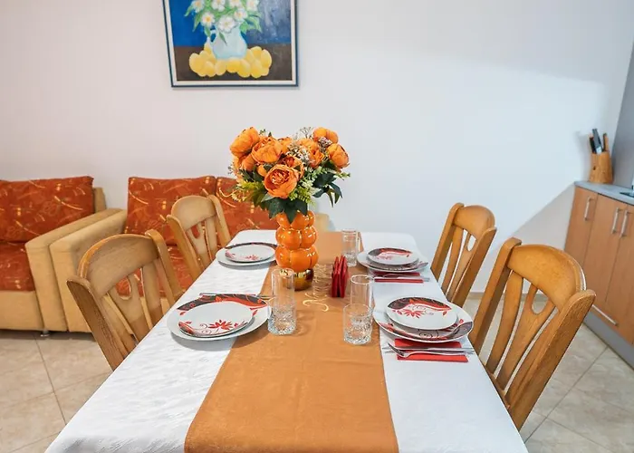 Nora Сонячний Берег